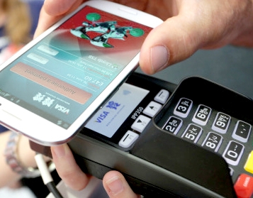 Da telefonino a portafoglio: l'ultima frontiera dello shopping