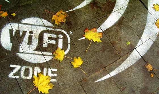 Wi-fi gratis nelle piazze per i clienti 3: l'esperimento